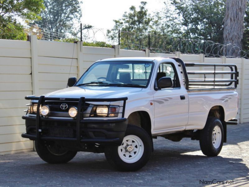 Toyota Hilux D-E in Namibia