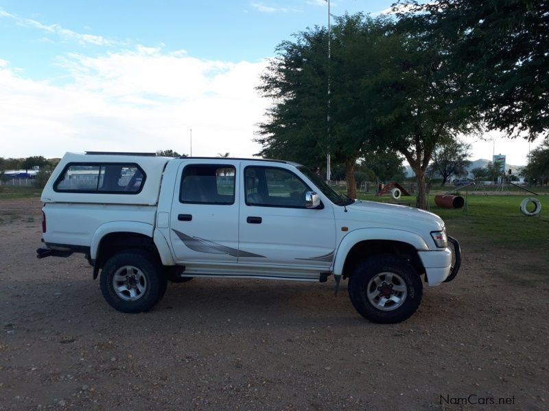 Toyota Hilux Legend 35 4x4 in Namibia