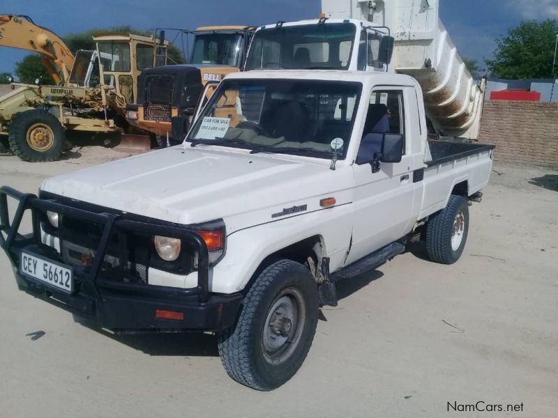 Toyota Land Cruiser 4.2 l Diesel in Namibia