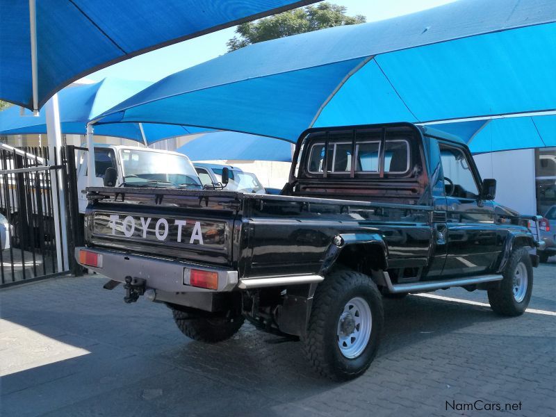 Toyota Land Cruiser 4.5 EFI in Namibia