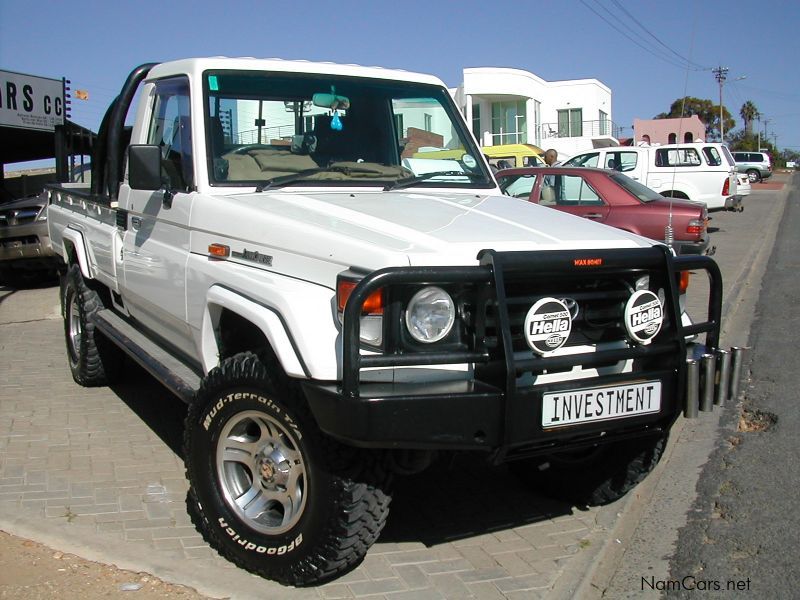 Used Toyota Land Cruiser 4.5 EFi 2004 Land Cruiser 4.5 EFi for sale