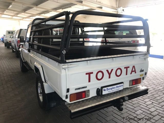 Toyota Landcruiser 4500 EFI S/C 4x4 in Namibia