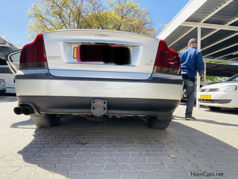 Volvo S60R in Namibia