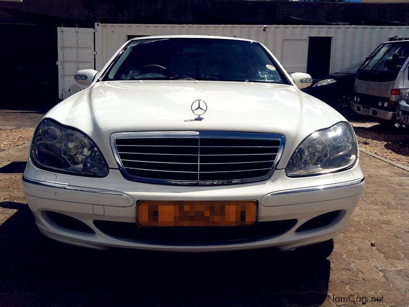 Mercedes-Benz S350 in Namibia