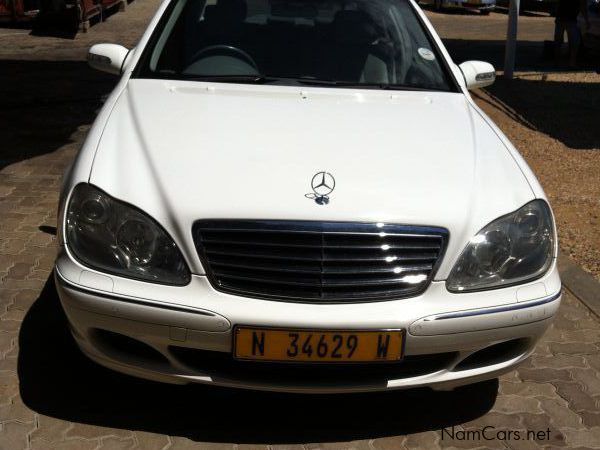 Mercedes-Benz S350 in Namibia