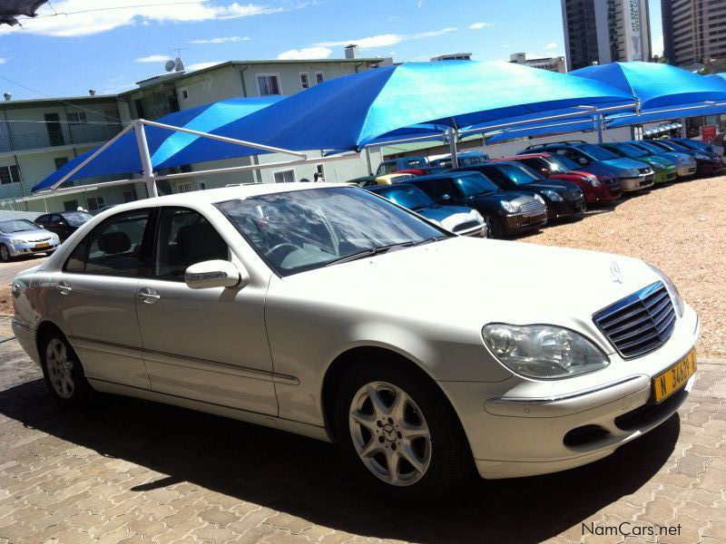 Mercedes-Benz S350 in Namibia