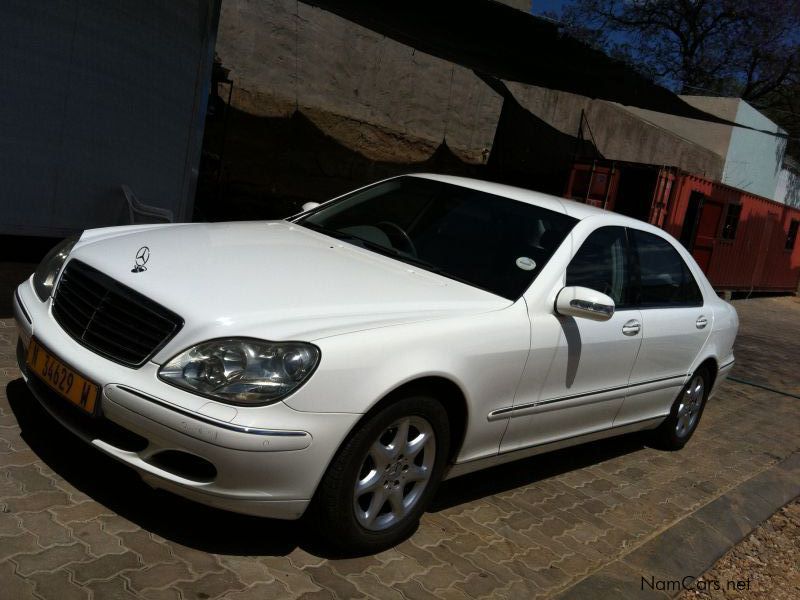 Mercedes-Benz S350 in Namibia