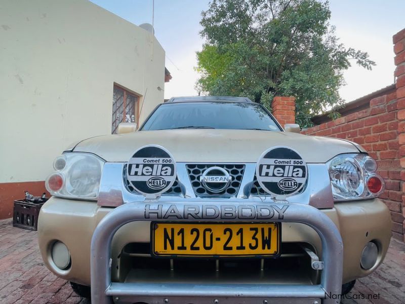 Nissan HARDBODY 4x4 3.3L V6 in Namibia