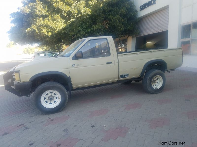 Nissan NP200 3.0 V6 4X4 in Namibia