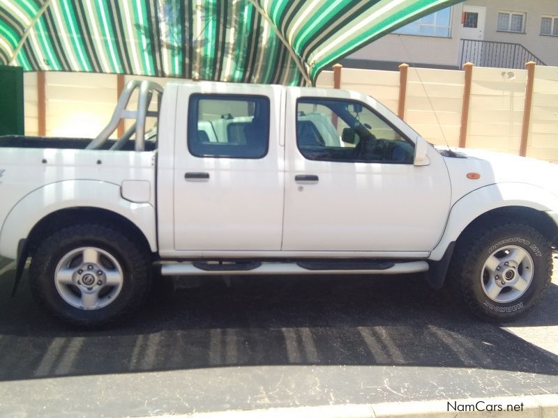 Nissan NP300 2.4  16V in Namibia