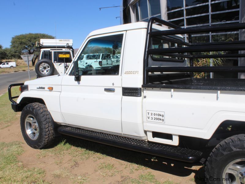 Toyota Cruiser 4.5 EFI in Namibia