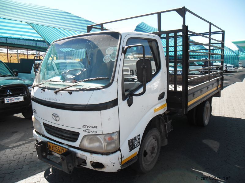 Used Toyota Dyna 3.0 diesel 2.5 ton truck 2005 Dyna 3.0 diesel 2.5