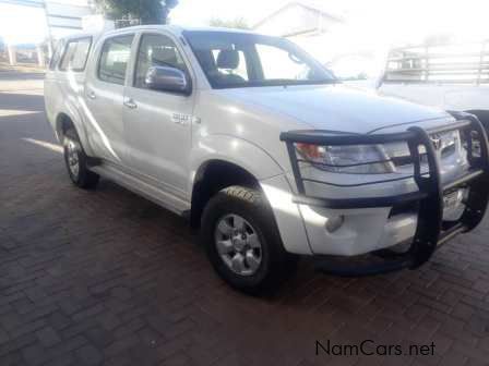 Toyota Hilux  4.0L D/C 4x4 V6 in Namibia