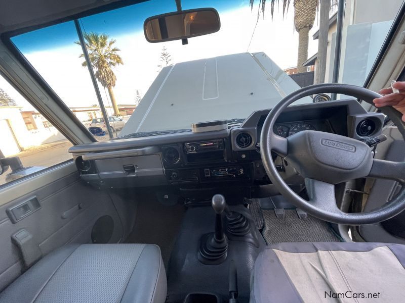 Toyota LAND CRUISER 4.2L in Namibia