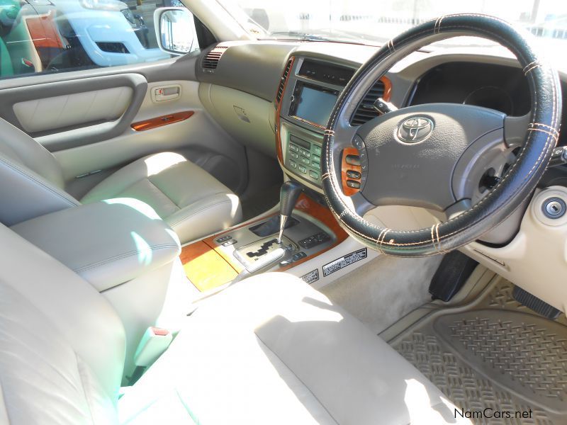 Toyota LANDCRUISER 4.2 VX in Namibia