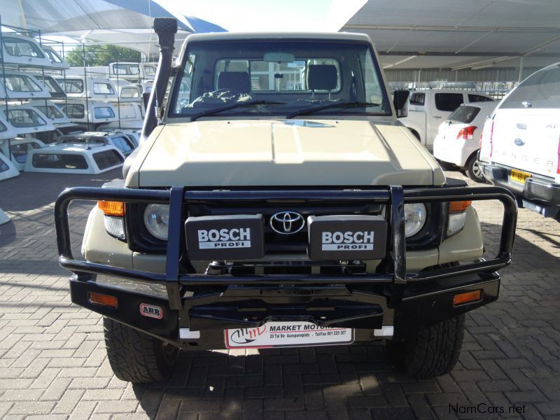 Toyota LANDCRUISER 4.5EFI S/CAB 4X4 in Namibia