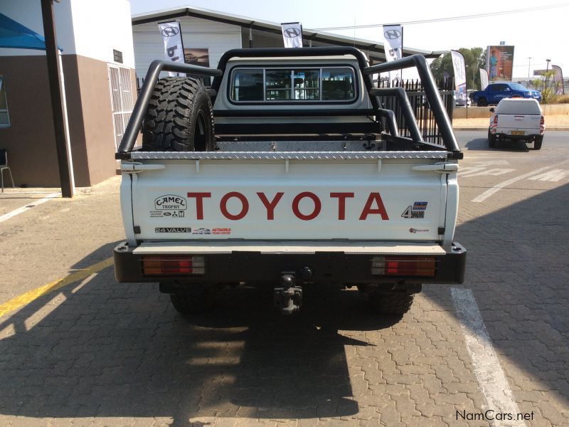 Toyota Land Cruiser 4.5 EFI Single Cab 4X4 in Namibia