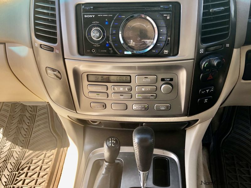 Toyota Land Cruiser VX 100 V8 in Namibia