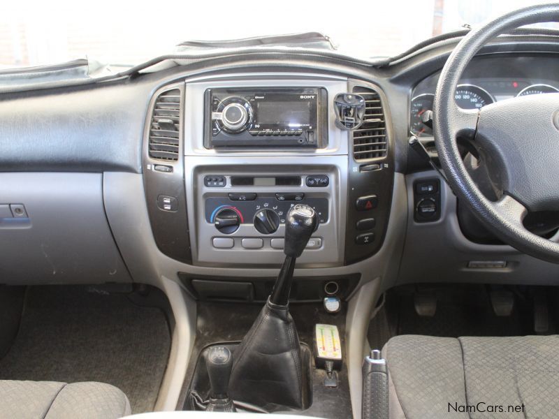 Toyota Landcruiser 4.5 EFI 100 series in Namibia