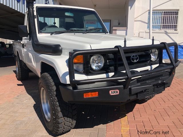 Toyota Landcruiser 4.5 EFI S/C in Namibia