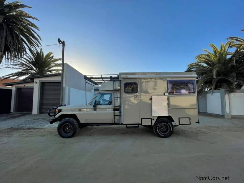 Toyota Landcruiser 70 Camper in Namibia