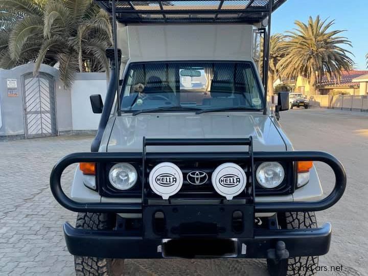 Toyota Landcruiser 70 Camper in Namibia