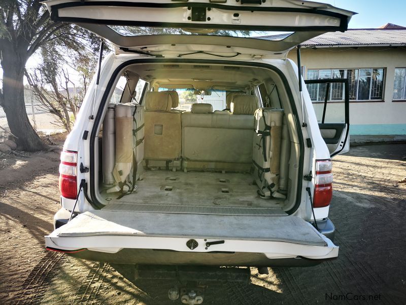 Toyota Landcruiser V8 in Namibia