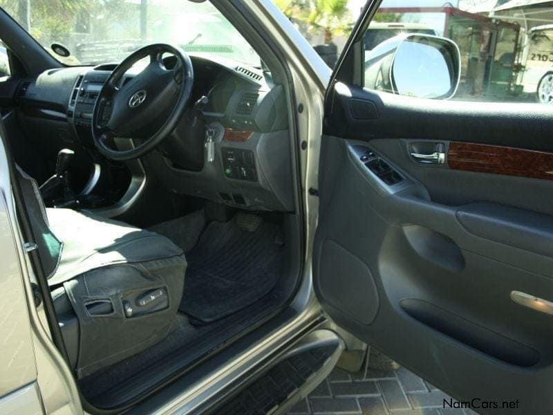 Toyota Prado 4.0 VX V6 8 Seater in Namibia