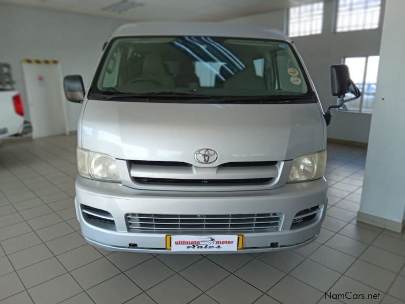 Toyota Quantum 2.7 A/T 10 seater in Namibia