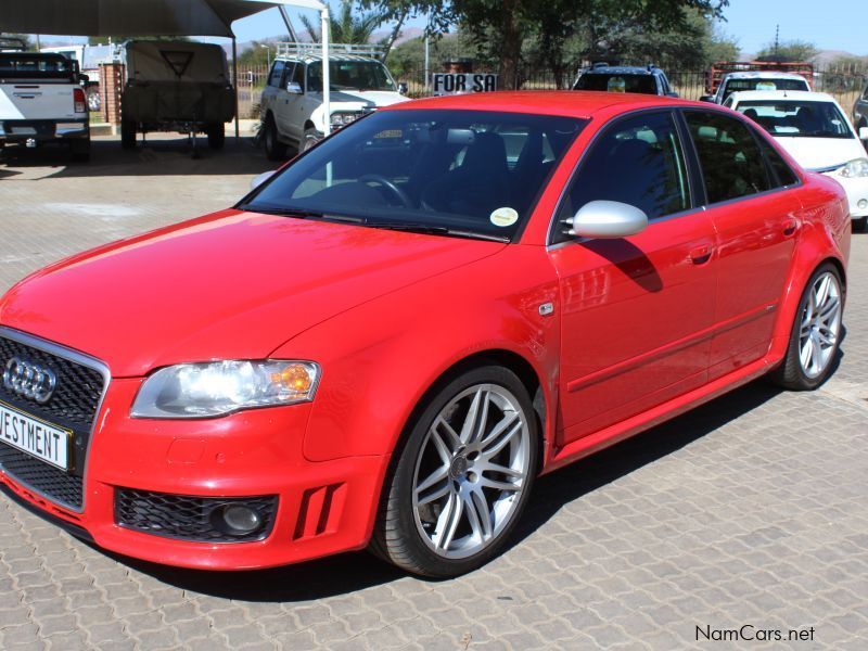 Audi RS4 4.2 V8 in Namibia