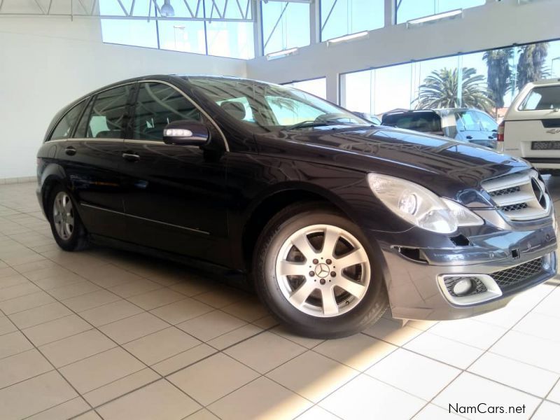 Mercedes-Benz R350 in Namibia