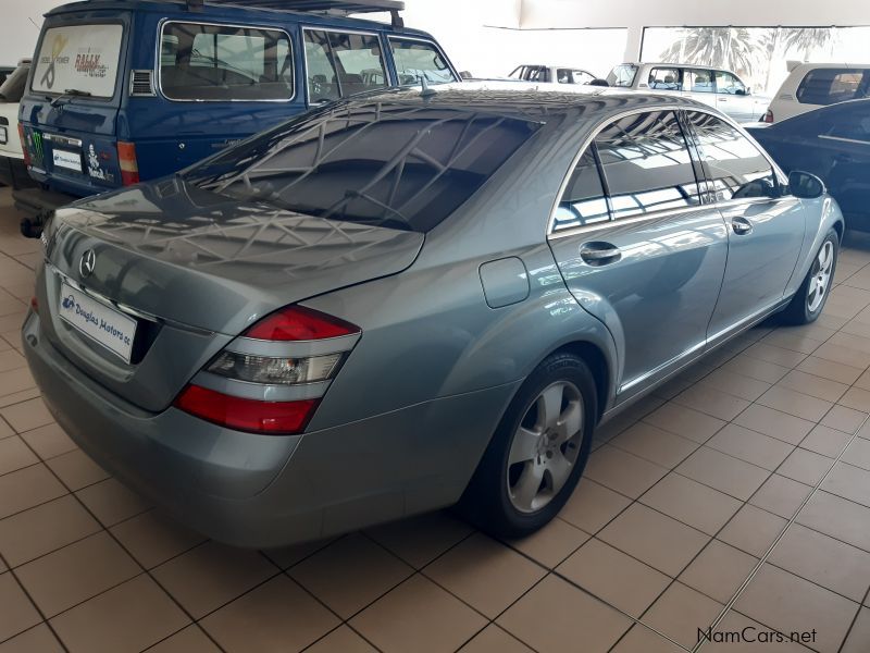 Mercedes-Benz S500 in Namibia