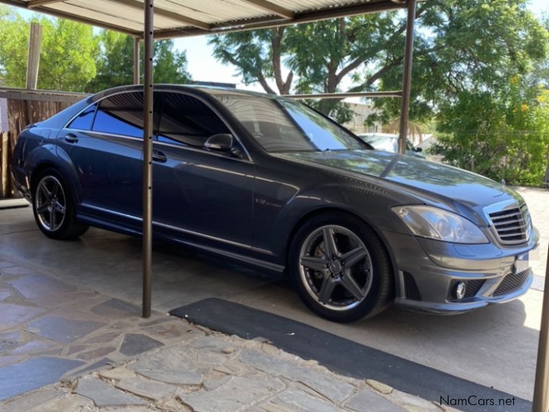 Mercedes-Benz S65 V12 AMG in Namibia