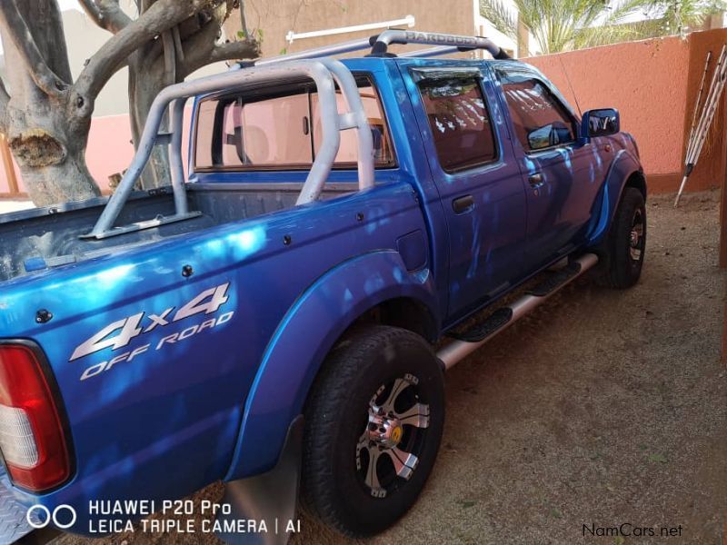 Nissan Hardbody 3.3 V6 in Namibia