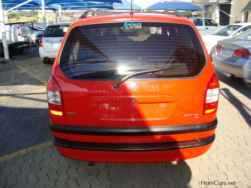 Opel Zafira in Namibia