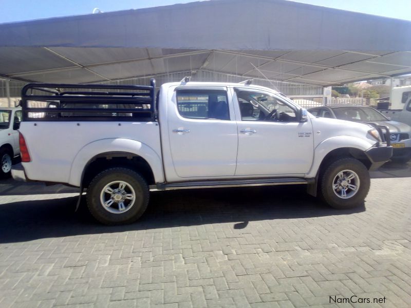 Toyota HILUX 4.0V6 D/CAB A/T 4X4 in Namibia