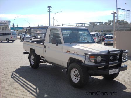 Toyota Land Cruiser 4.5 FSI S/C 4x4 in Namibia