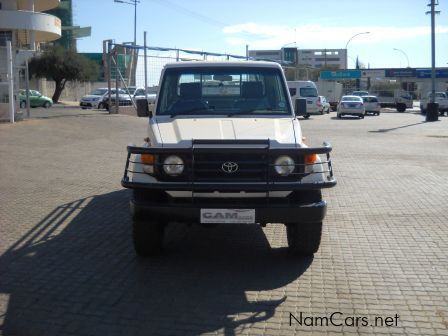 Toyota Land Cruiser 4.5 FSI S/C 4x4 in Namibia