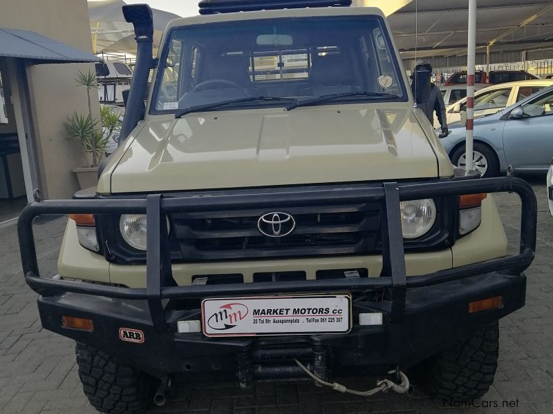 Toyota Land Cruiser 79 4.5D P/U D/C in Namibia