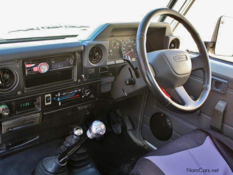 Toyota Land Cruiser EFI in Namibia
