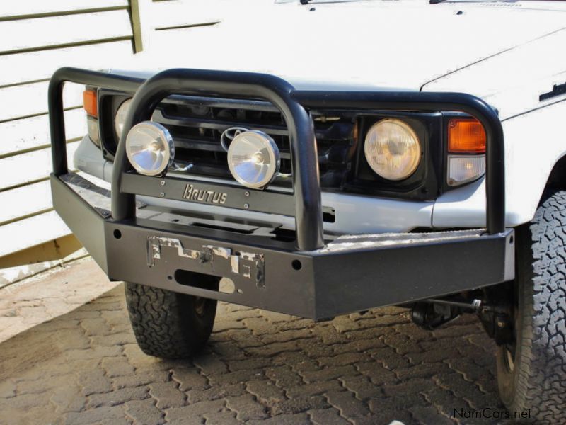 Toyota Land Cruiser EFI in Namibia