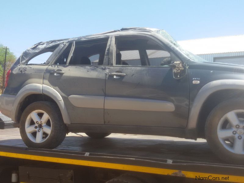 Toyota Rav4 - accident damaged in Namibia