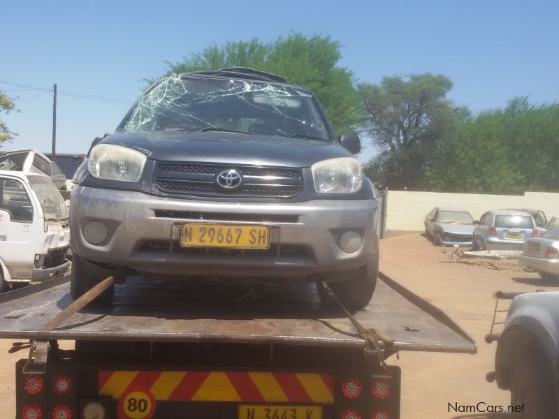 Toyota Rav4 - accident damaged in Namibia