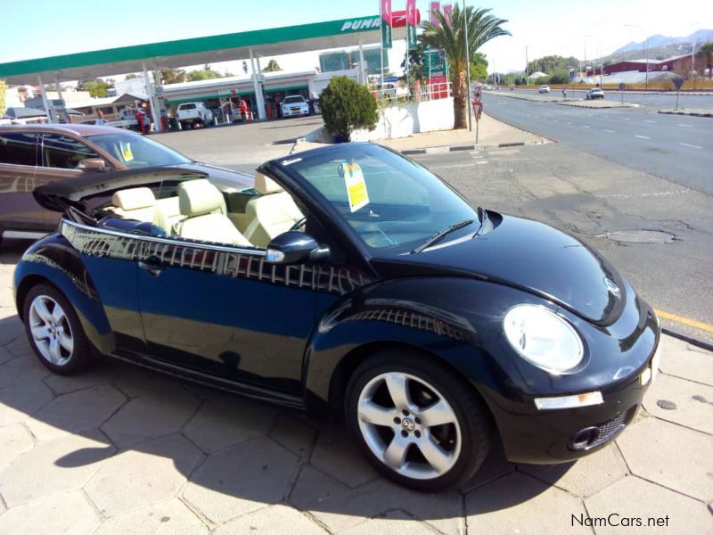 Volkswagen Beetle 2.0 Convertible A/T in Namibia