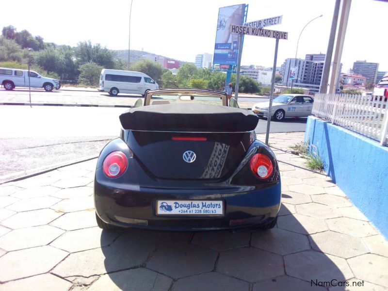 Volkswagen Beetle 2.0 Convertible A/T in Namibia