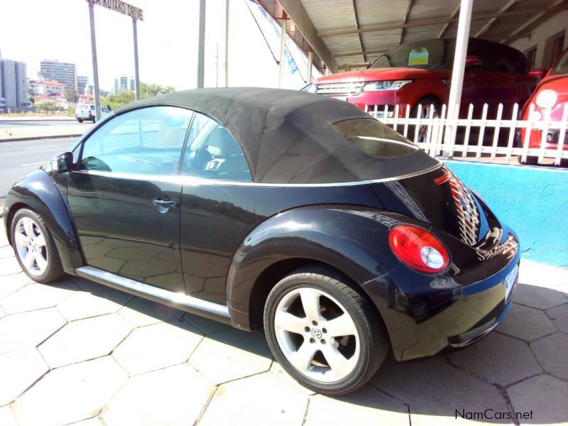 Volkswagen Beetle 2.0 Convertible A/T in Namibia