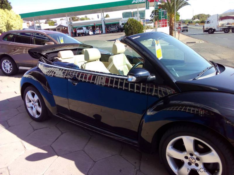 Volkswagen Beetle 2.0 Convertible A/T in Namibia