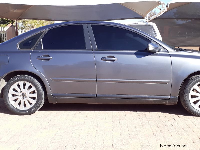 Volvo S40 2.4i in Namibia