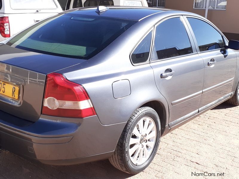 Volvo S40 2.4i in Namibia