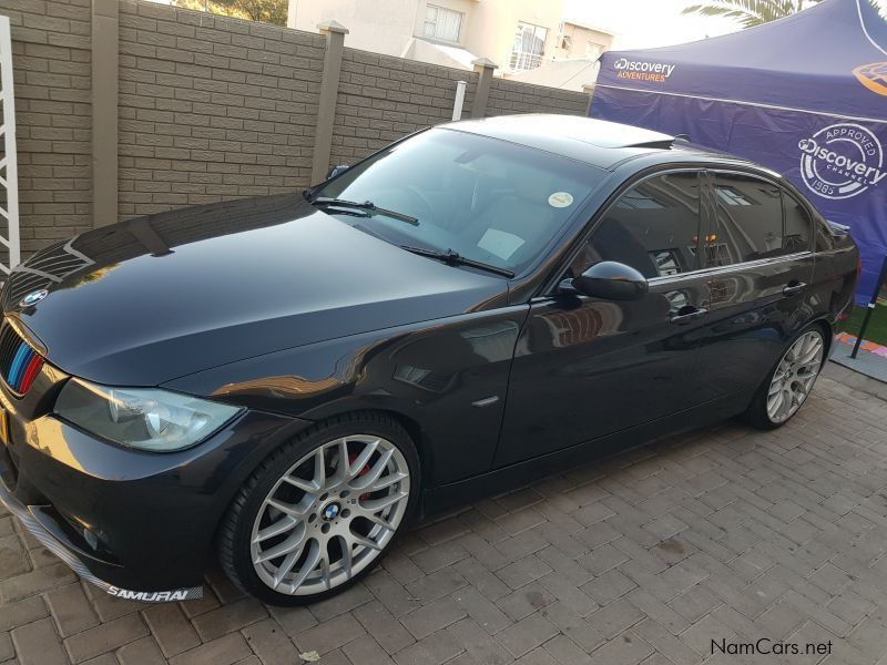 BMW 323 in Namibia